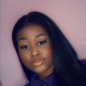 Meet your Posher, Simone